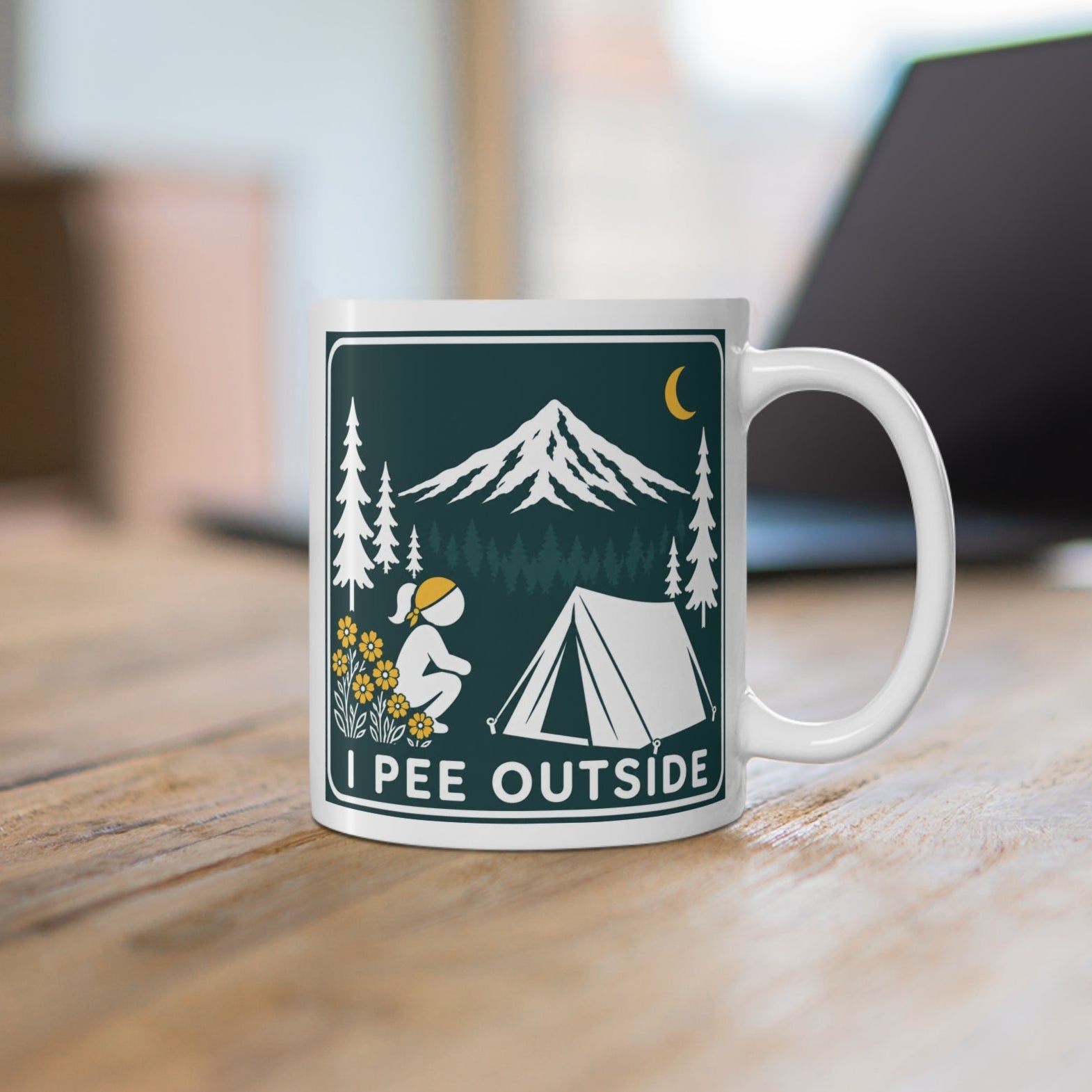 I Pee Outside (Woman) - Mug 11oz